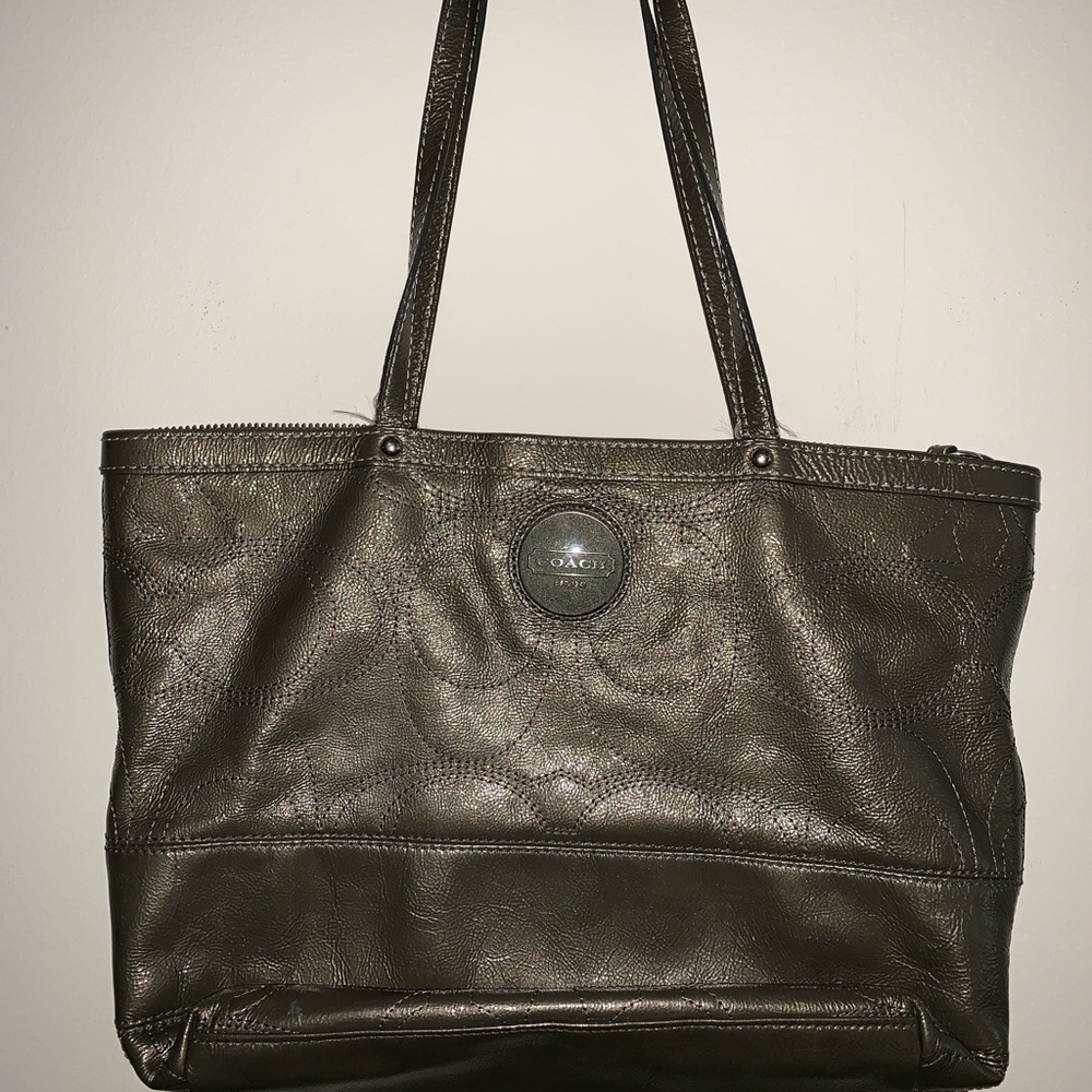 ONE HOUR SALE 🎊Authentic Coach Shoulder Bag